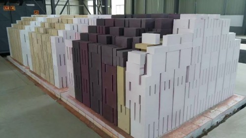 Corundum mullite bricks