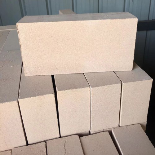 Insulating bricks