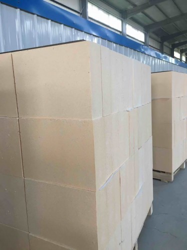 Zircon bricks